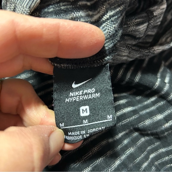 Nike Hyperwarm Women’s Medium space dyed Fleece lined Training Top turtleneck - Picture 5 of 6